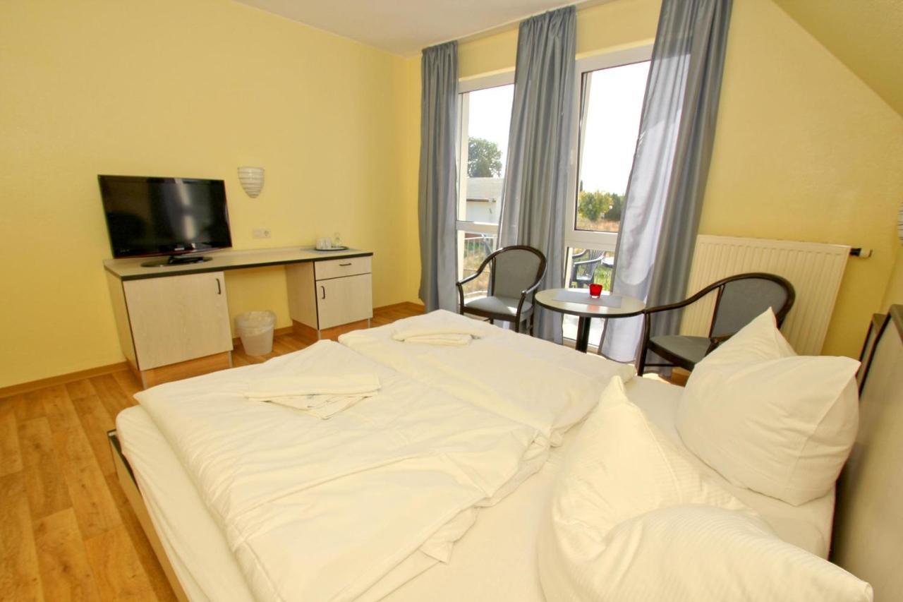 F-1010 Strandhaus Moenchgut B&B Doppelzimmer Nr 35 Lobbe Exterior foto